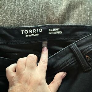 Torrid Luxe Skinny Sateen Pants in Black